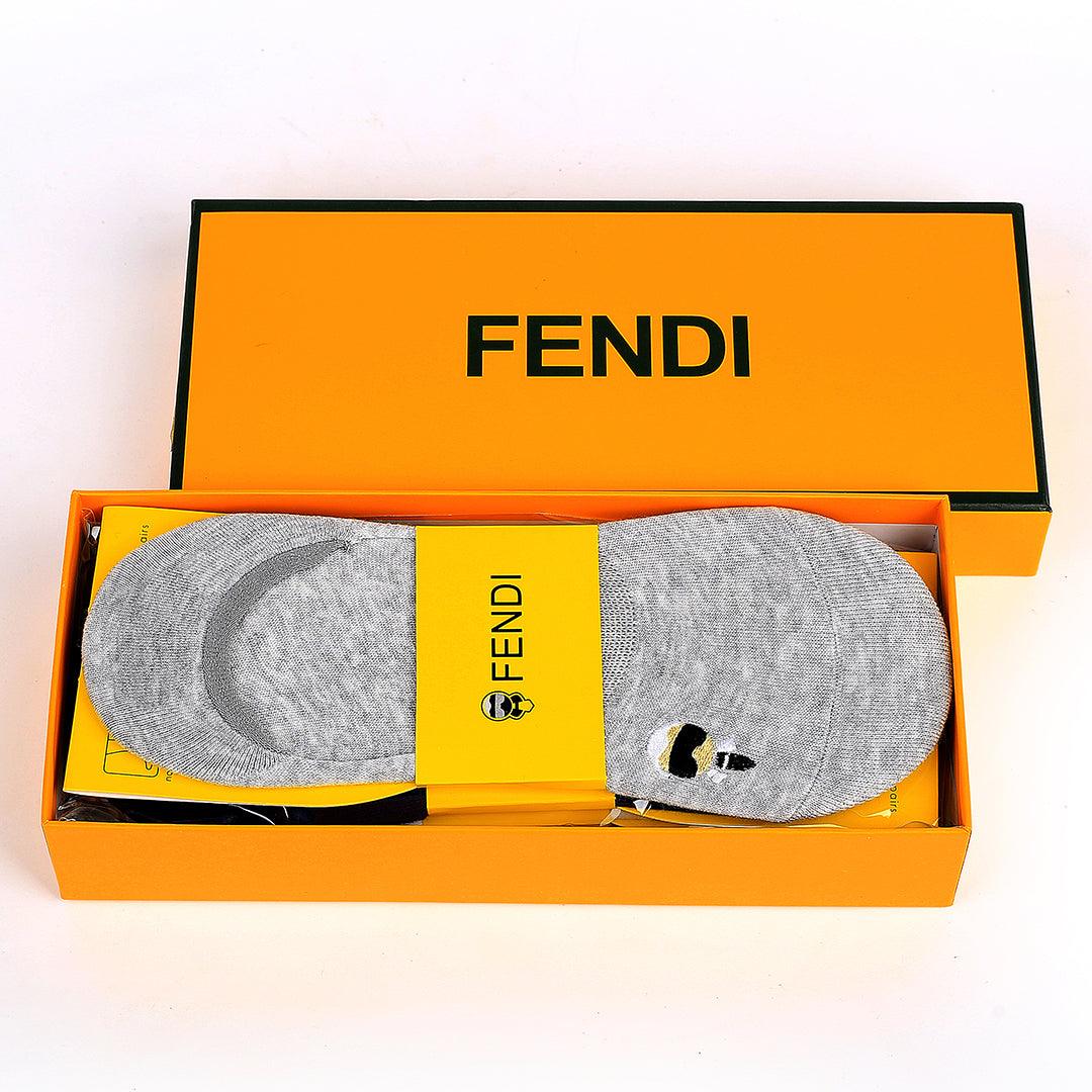Fend 5 In 1 Bee Logo Designed Non-Slip Heel Cotton Blend Socks - Obeezi.com