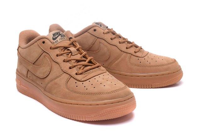 N A F 1 Low GS Flax Wheat Flax Outdoor Green Gum Light Brown Men's Casual Sneakers - Obeezi.com