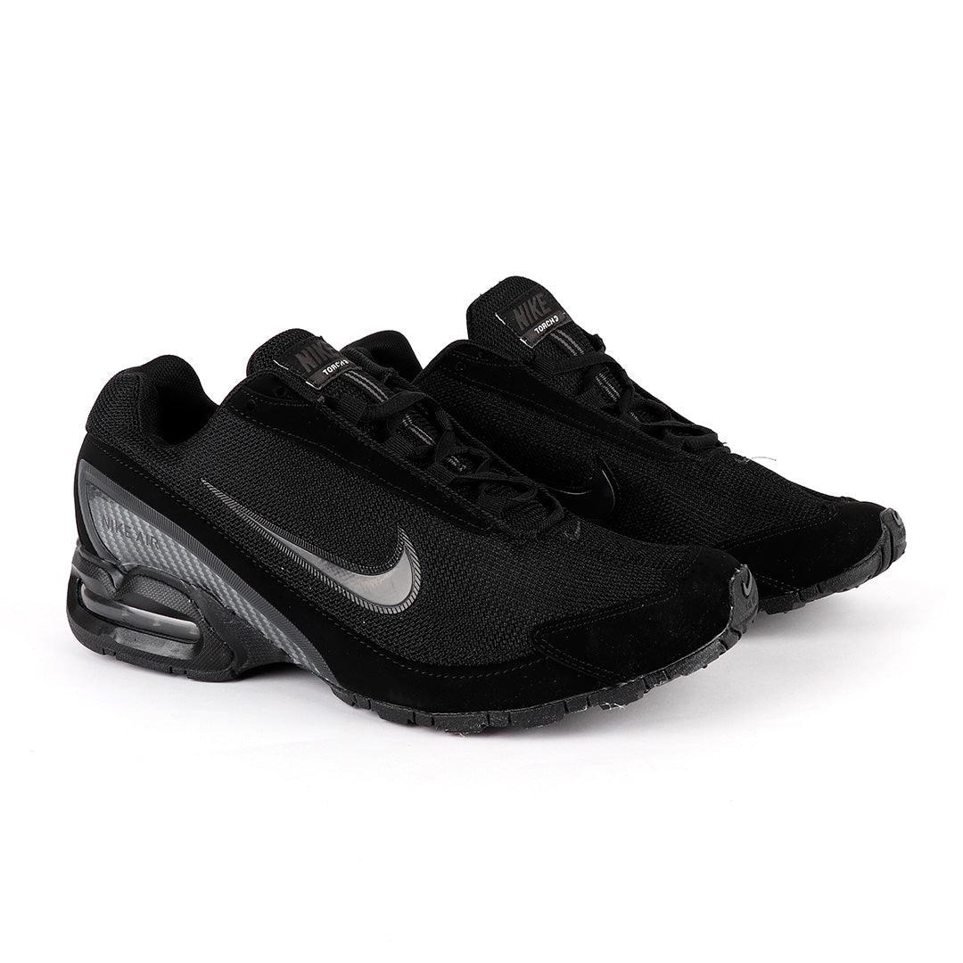 N Presto Essential Black Sneaker - Obeezi.com
