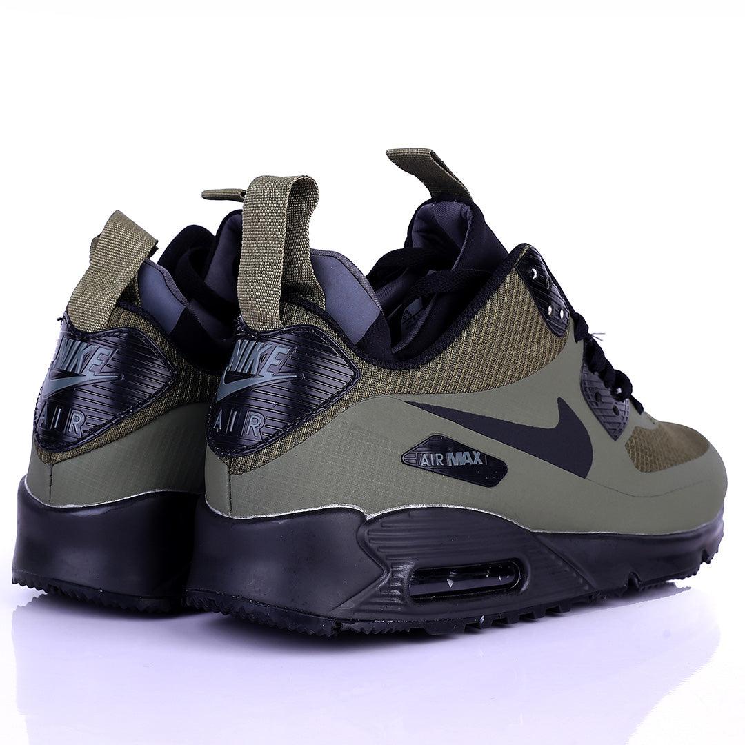 NK Max Zoom Green With Classic Black Design Sneakers - Obeezi.com